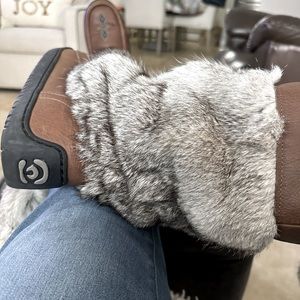 Manitobah snowy owl waterproof fur lined/leather boots 9